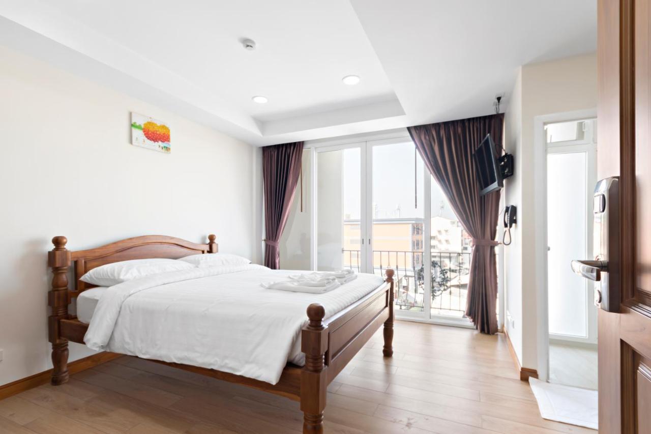Royale 8 Ville Guest House Bangkok Eksteriør billede