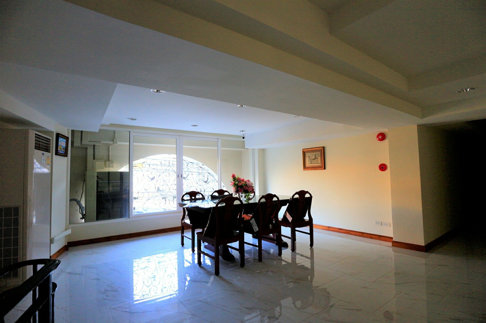 Royale 8 Ville Guest House Bangkok Eksteriør billede